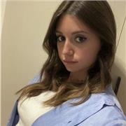 Diplomata al liceo linguistico e studentessa di economia in inglese, disponibile per ripetizioni in materie linguistiche e altro